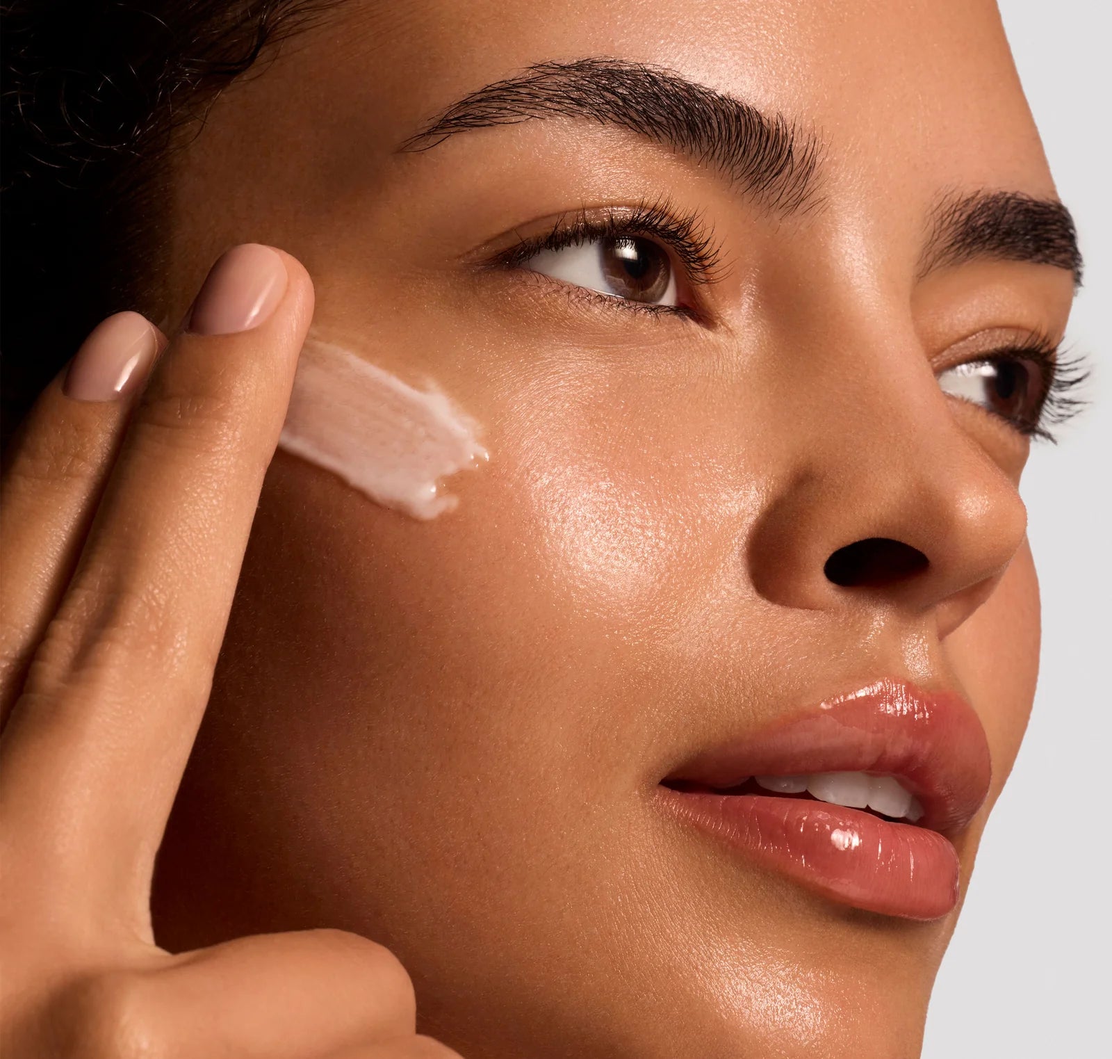 iS CLINICAL Representative Moisture Emulsion