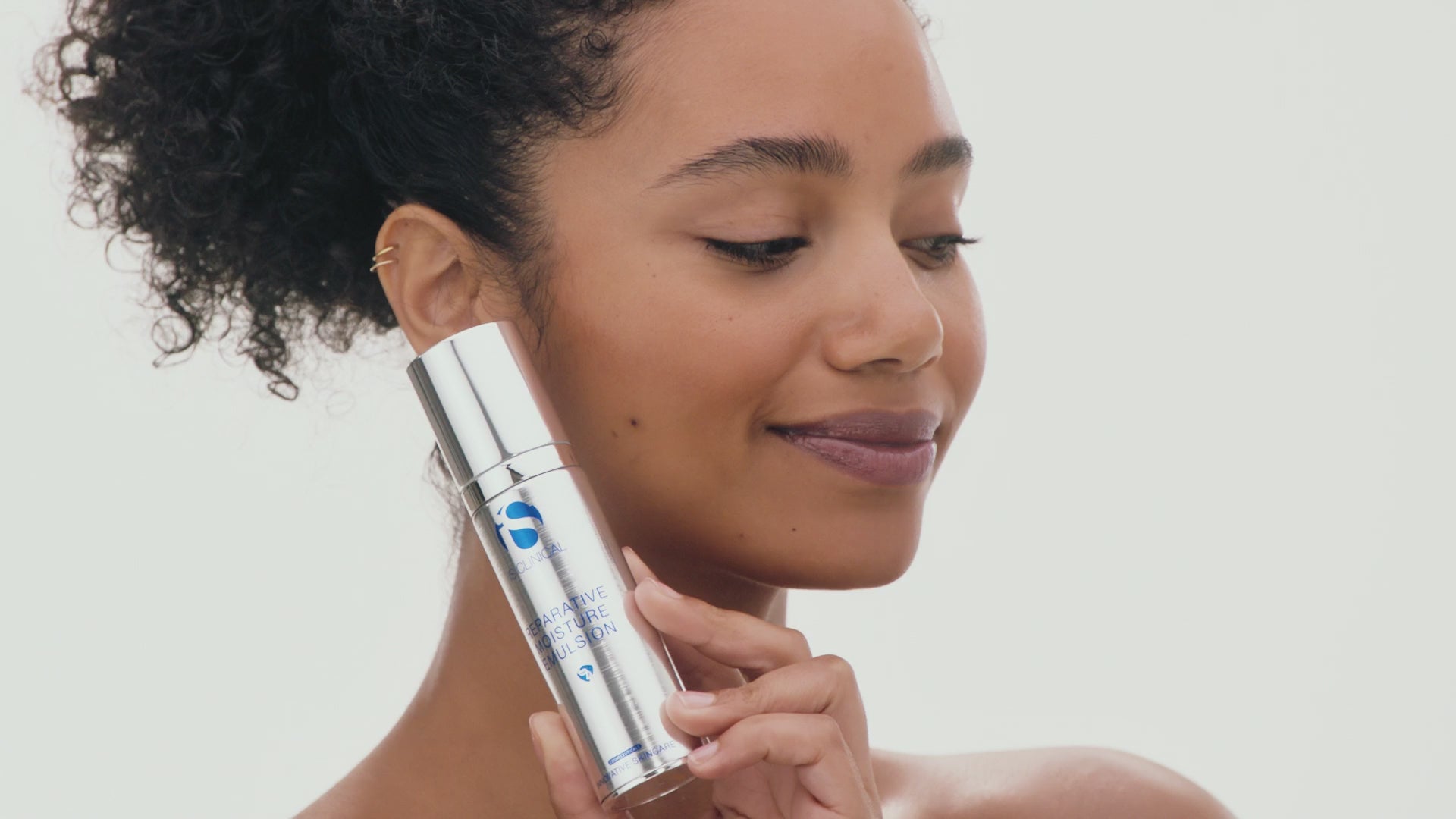 iS CLINICAL Representative Moisture Emulsion